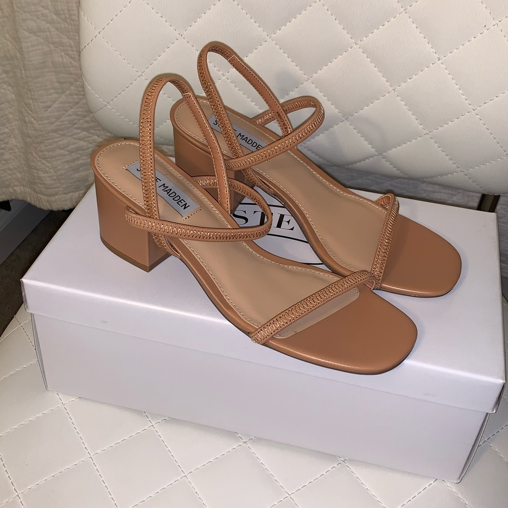 Steve Madden Tan Sandal Block Heel